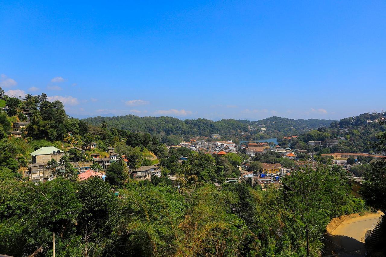 Vendol Sky Resort Kandy Luaran gambar